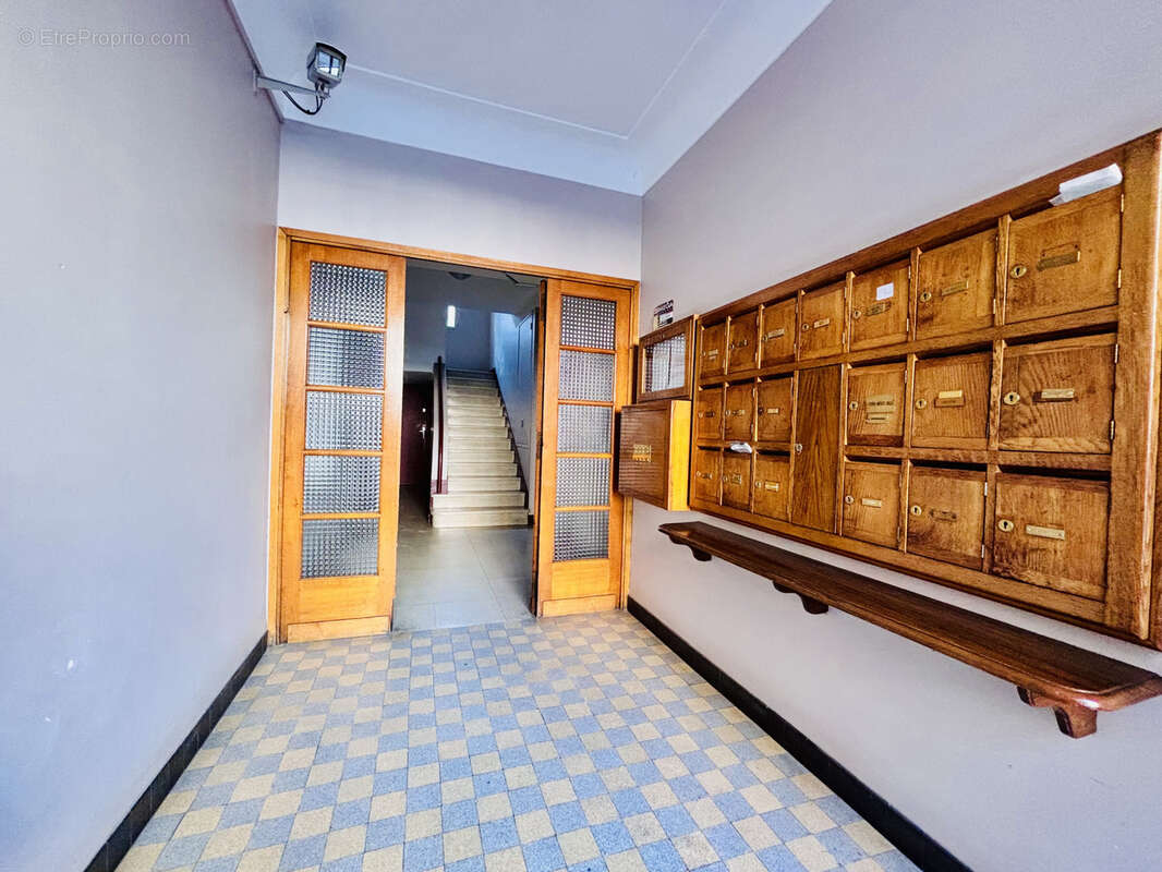 Appartement à MARSEILLE-5E