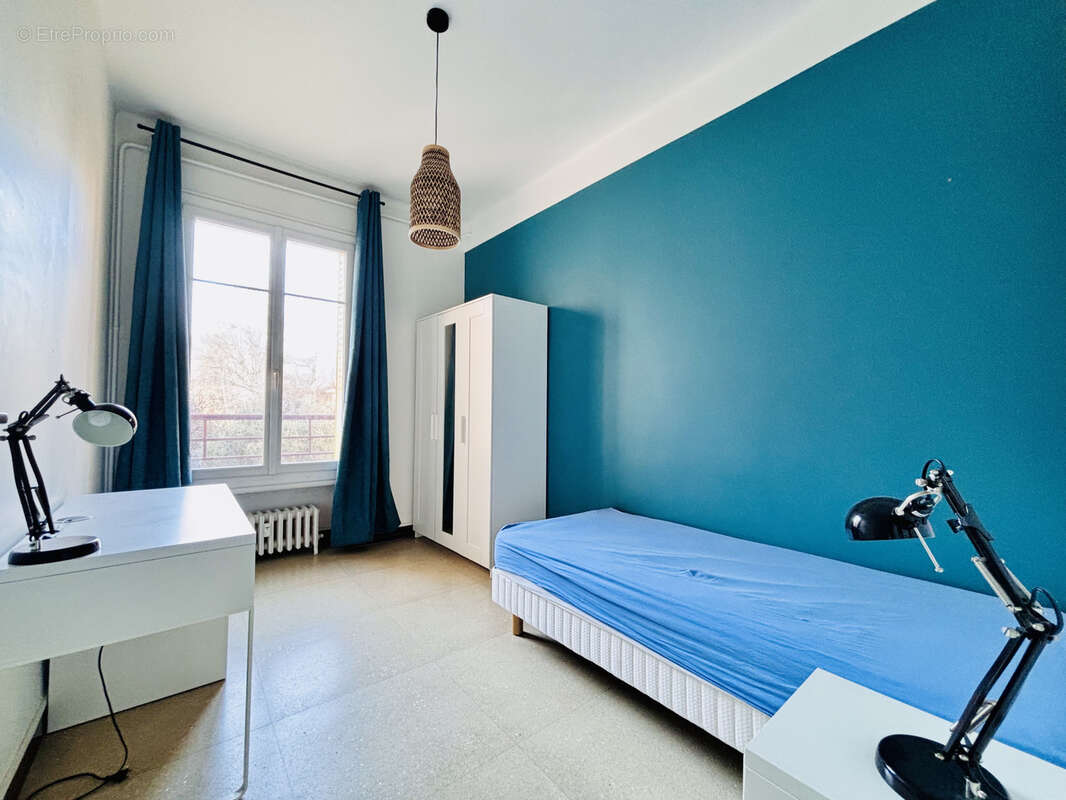 Appartement à MARSEILLE-5E