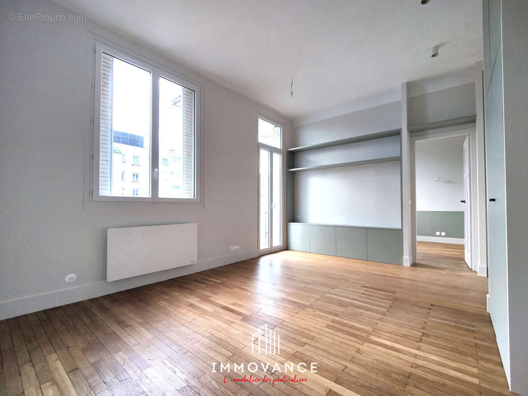 Appartement à COURBEVOIE