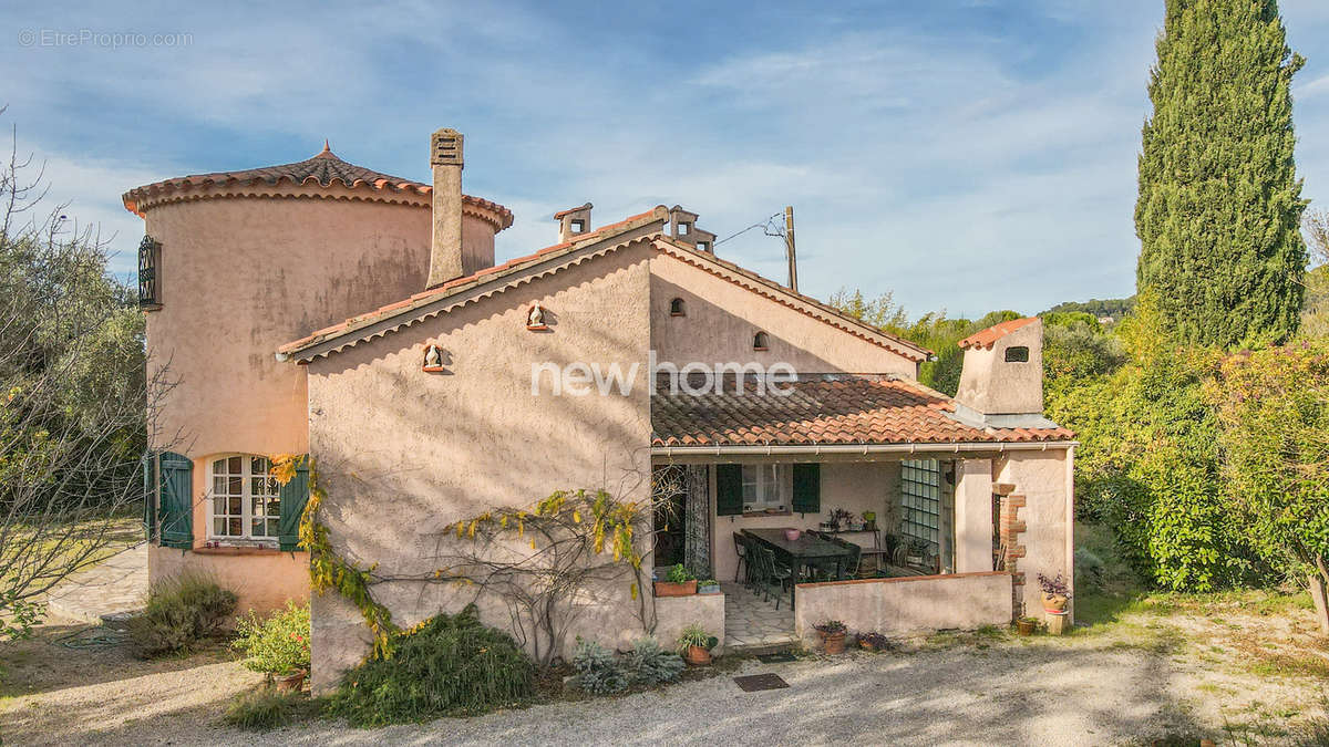 Maison à LORGUES