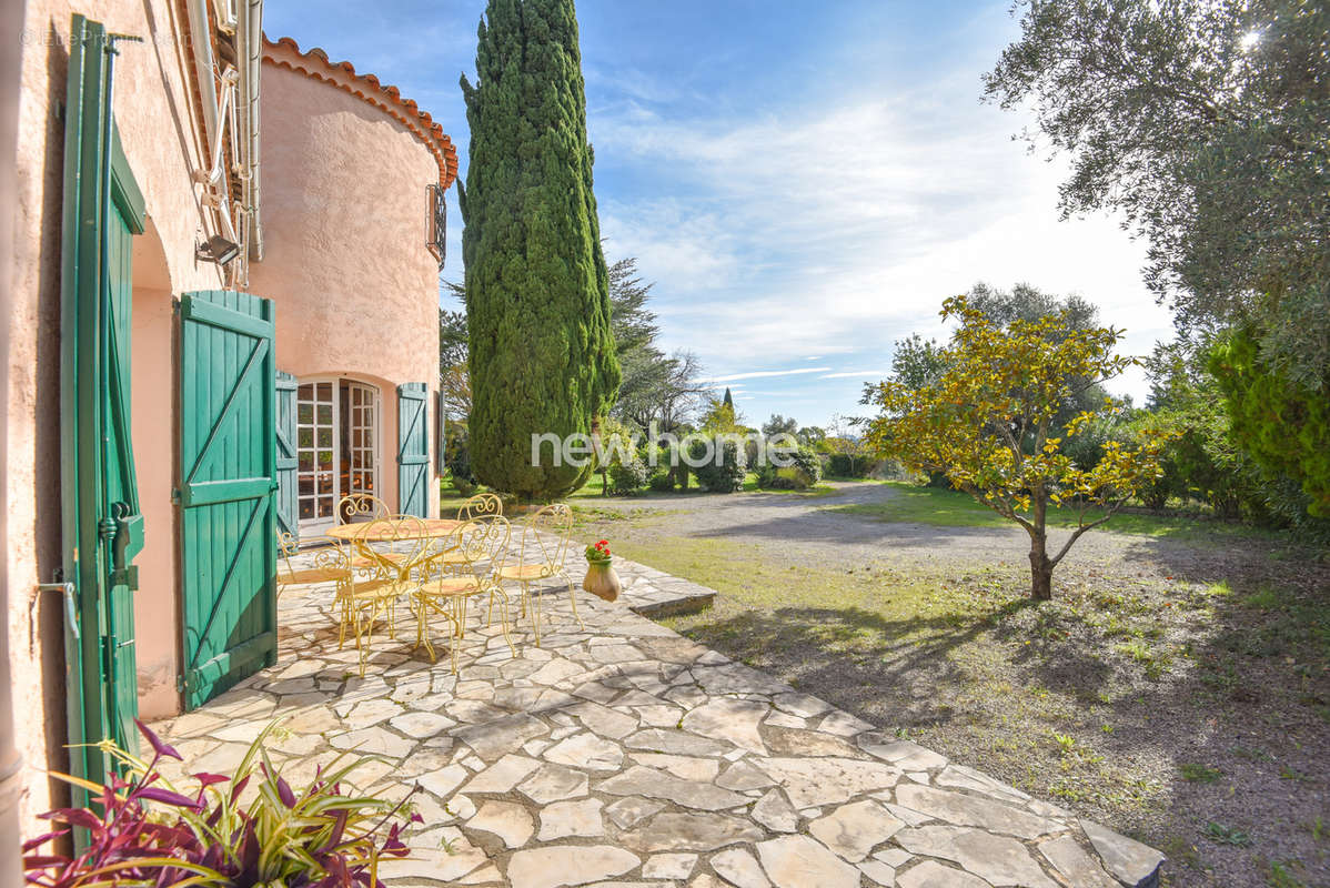 Maison à LORGUES