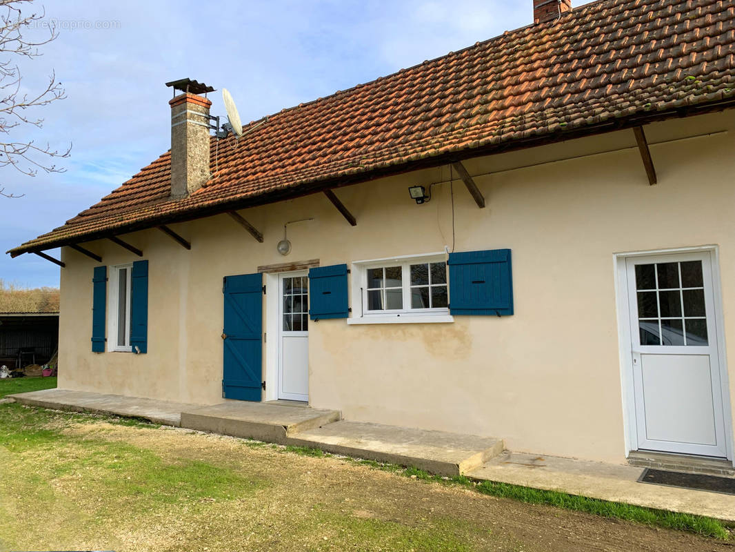 Maison à FRONTENARD