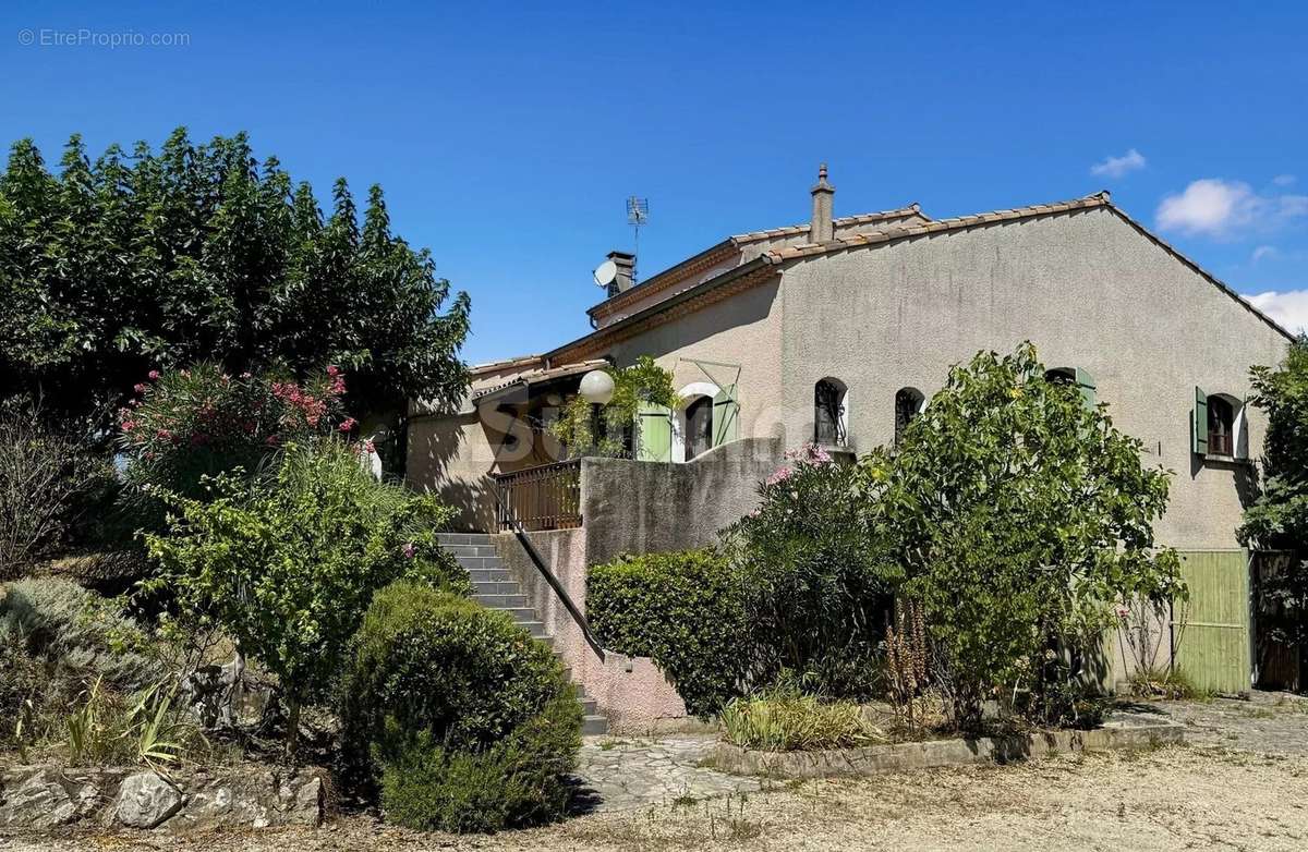 Maison à MONTELIMAR