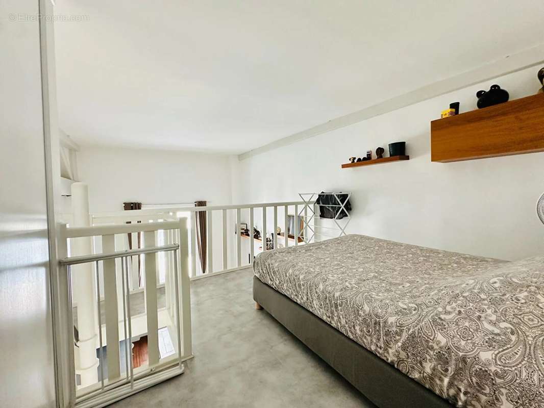 Appartement à PARIS-9E