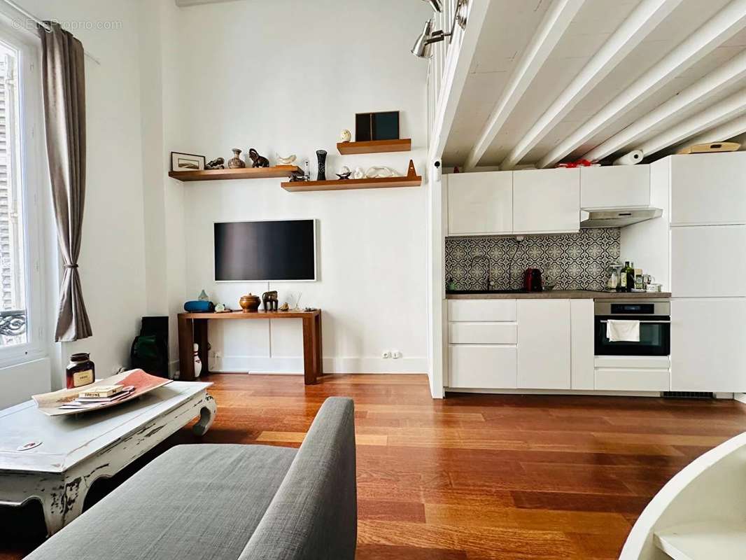 Appartement à PARIS-9E