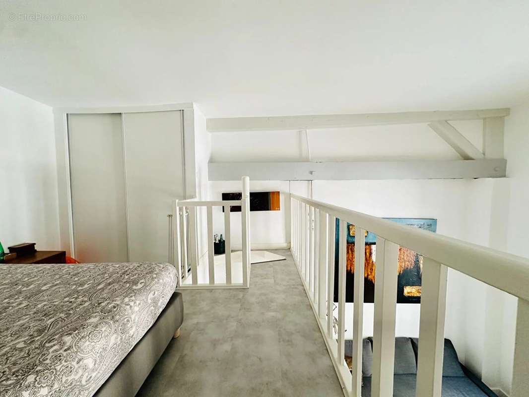 Appartement à PARIS-9E