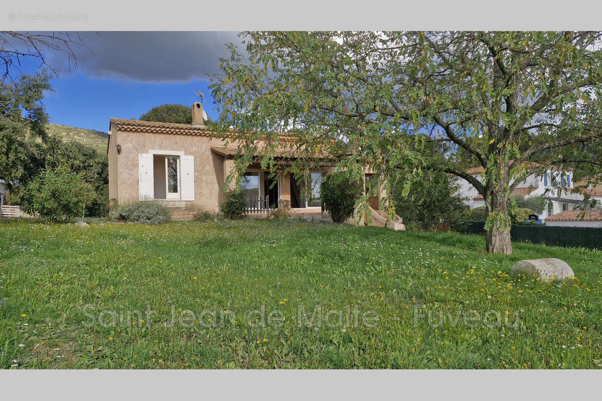 Maison à PUYLOUBIER