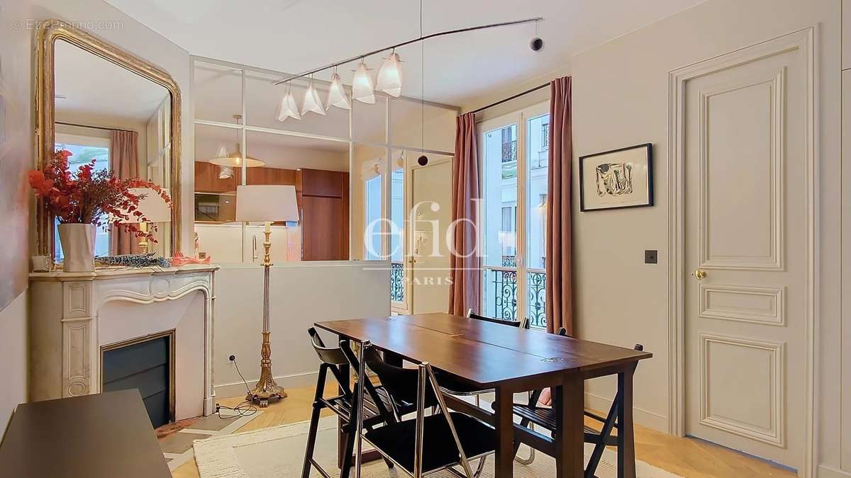 Appartement à PARIS-3E