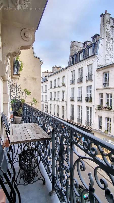 Appartement à PARIS-3E