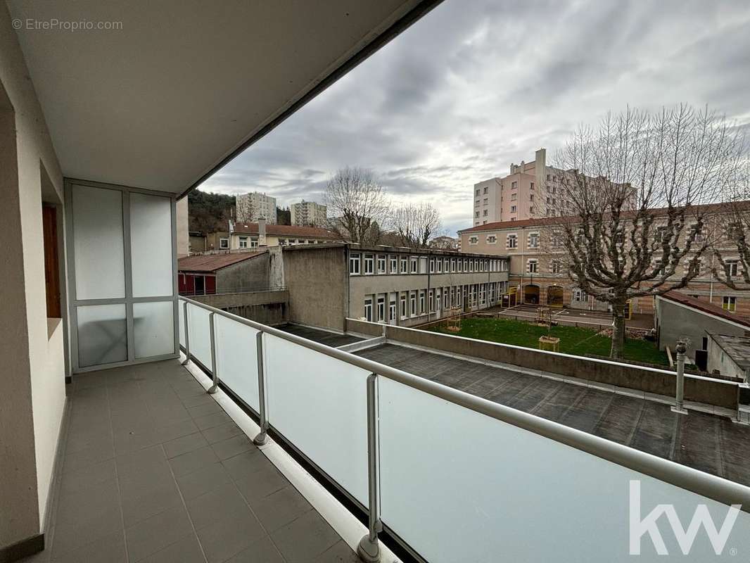 Appartement à SAINT-ETIENNE