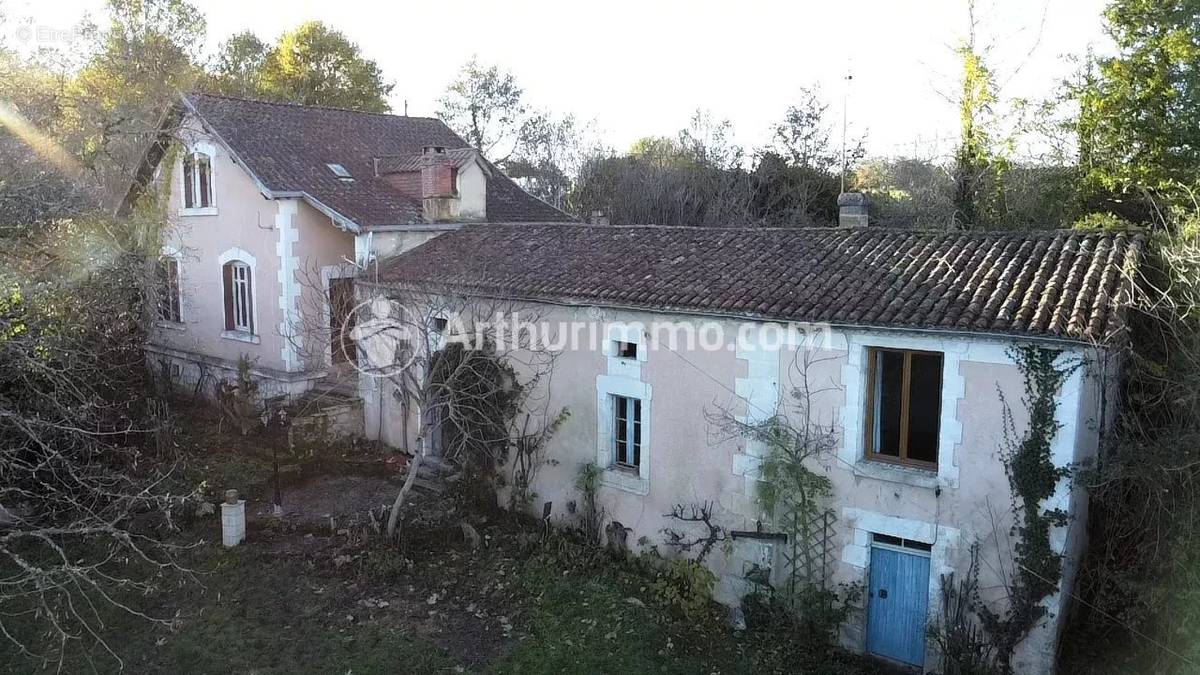 Maison à SAINT-ASTIER