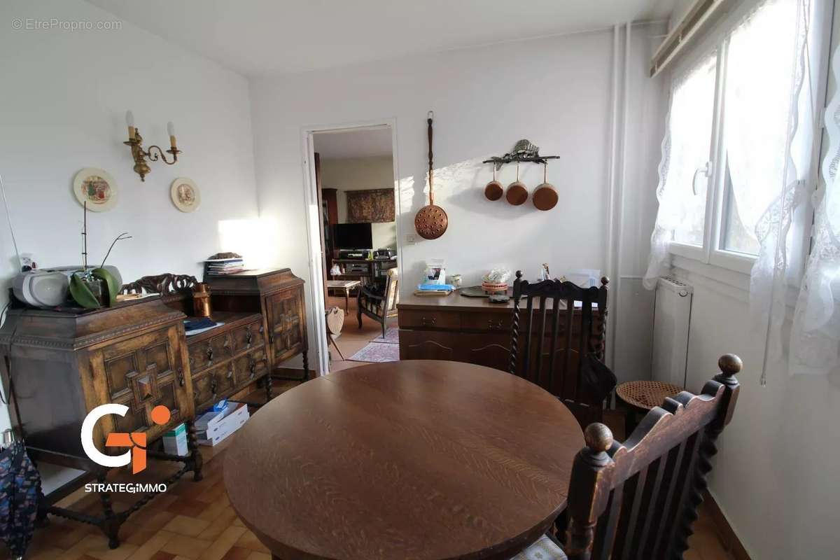 Appartement à MONT-SAINT-AIGNAN