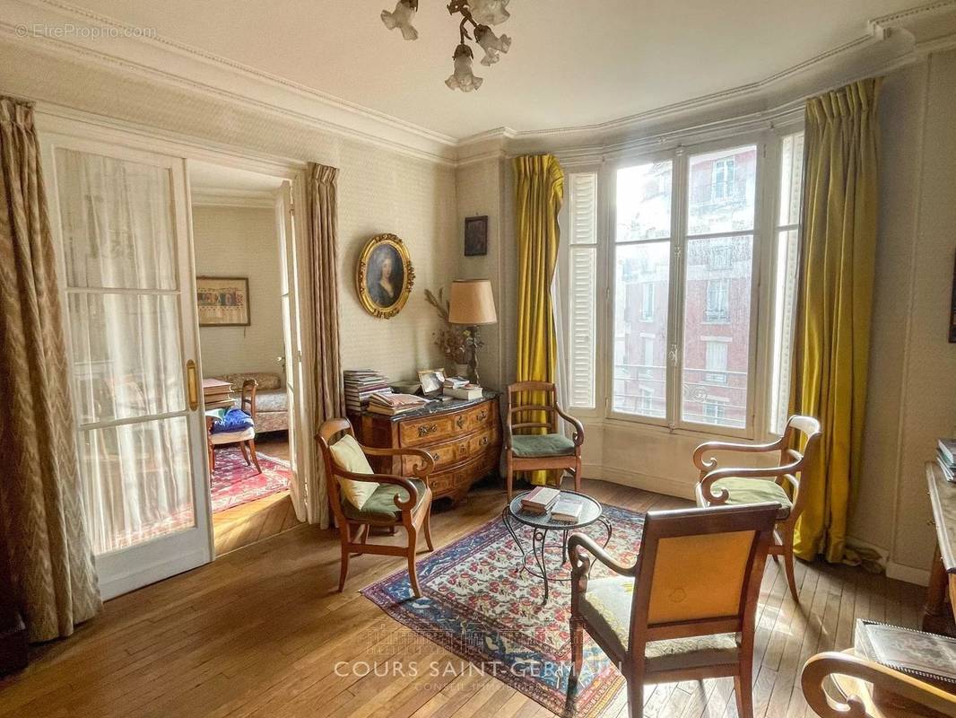 Appartement à PARIS-6E