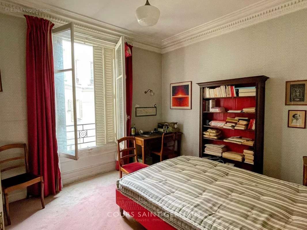 Appartement à PARIS-6E