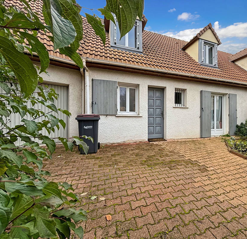 Maison à SACLAY