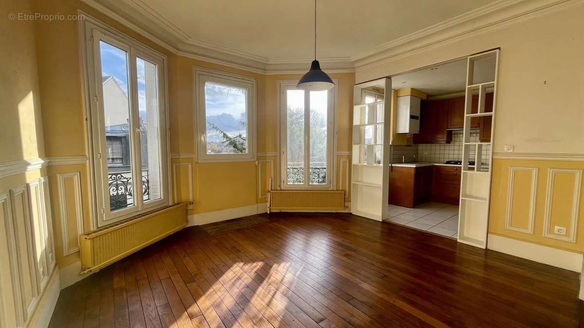 Appartement à LE RAINCY