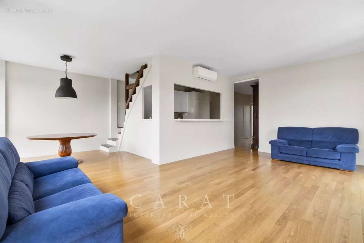 Appartement à NEUILLY-SUR-SEINE