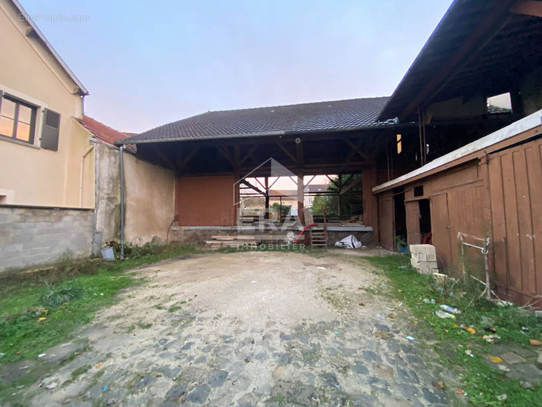 Appartement à BRIE-COMTE-ROBERT