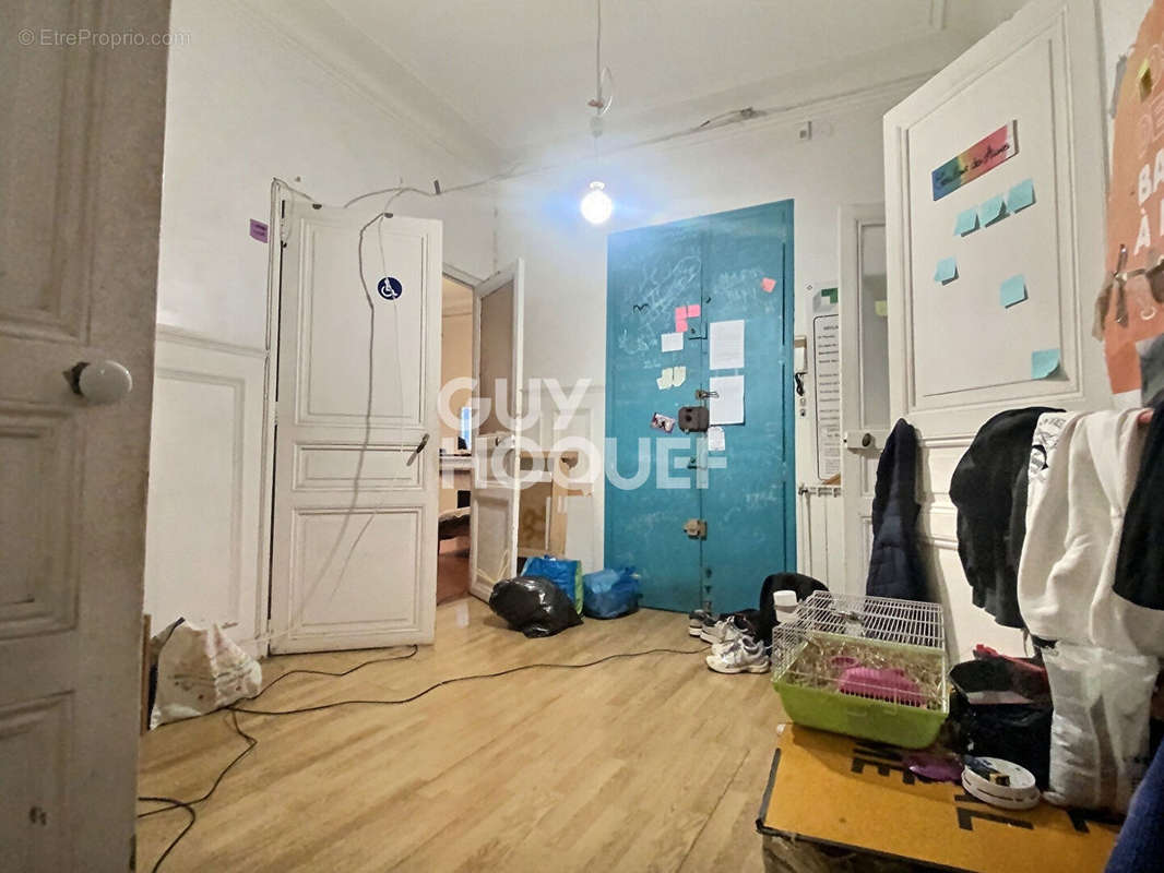 Appartement à MARSEILLE-1E