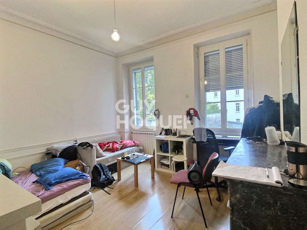 Appartement à MARSEILLE-1E