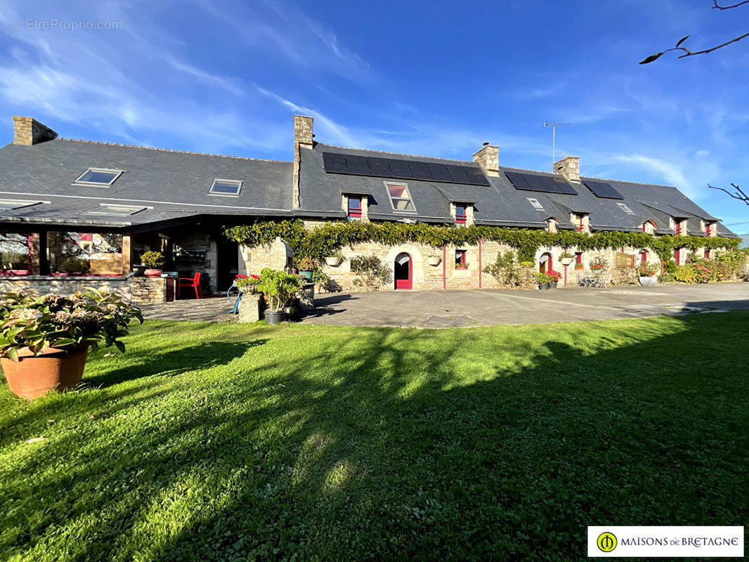 Maison à LANGUIDIC