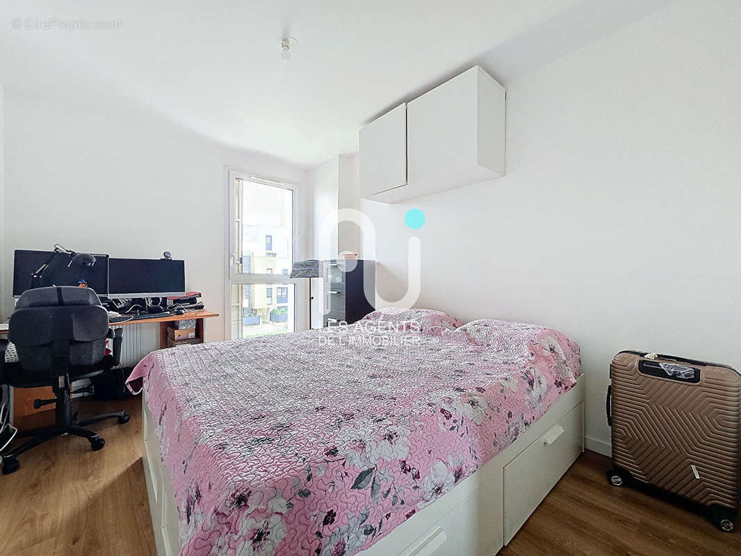 Appartement à GENNEVILLIERS