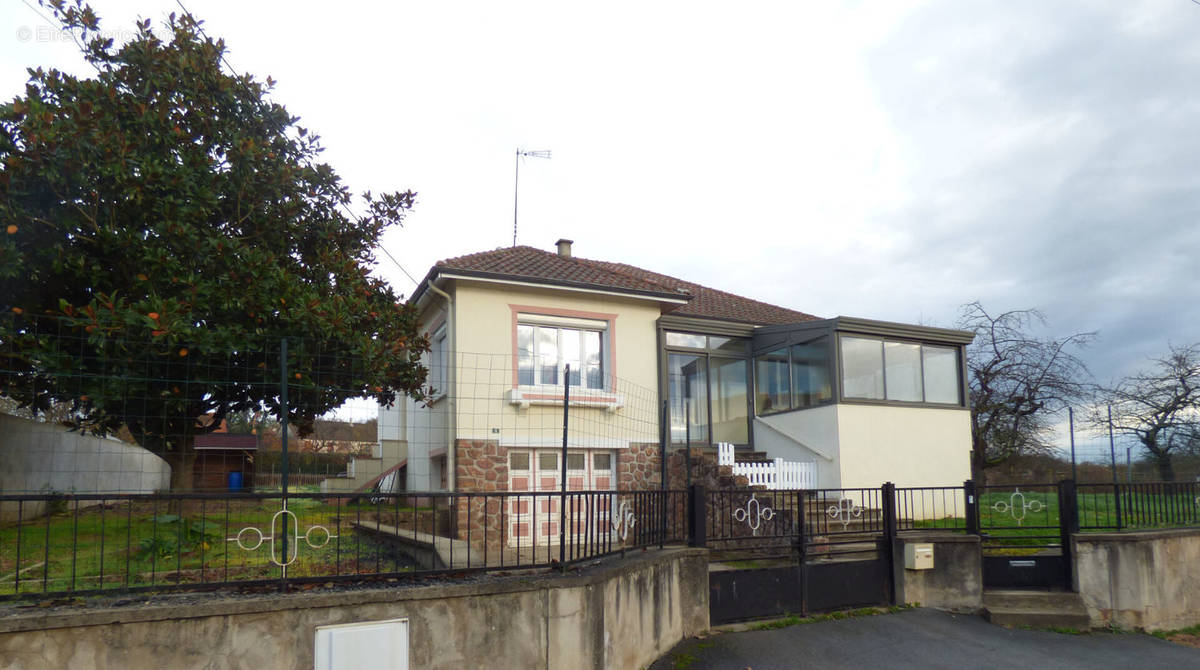 Maison à DOMERAT