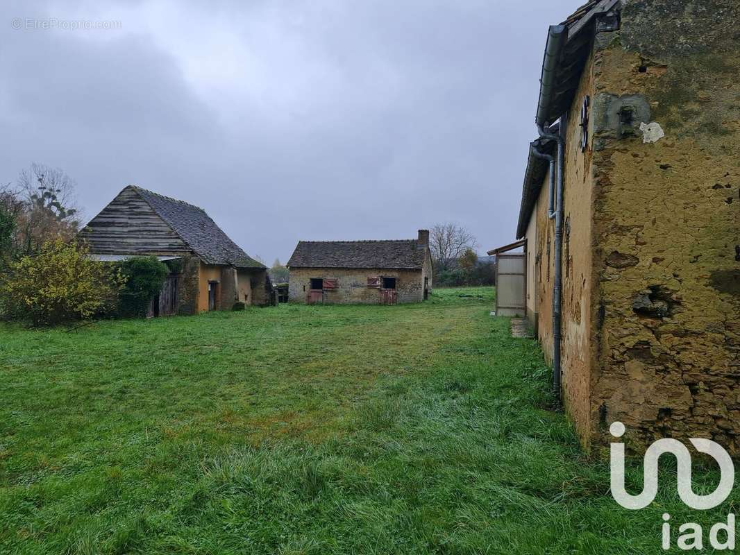 Photo 7 - Maison à SAVIGNE-L&#039;EVEQUE