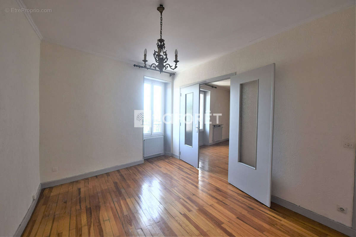 Appartement à GIVORS