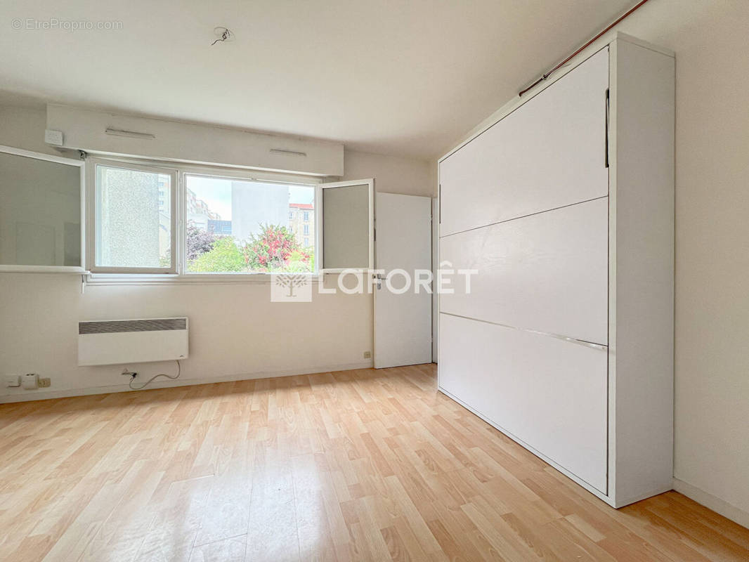 Appartement à MONTROUGE