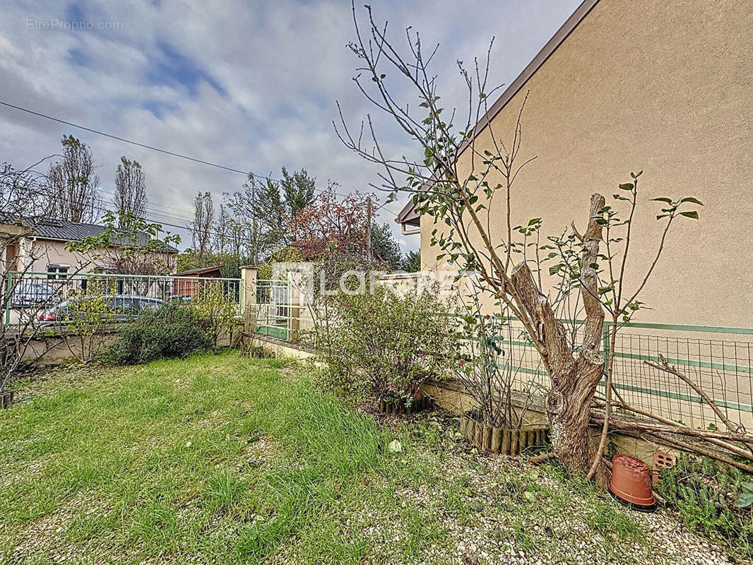 Appartement à BONNEUIL-SUR-MARNE