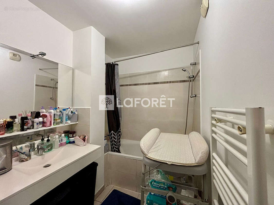 Appartement à MARSEILLE-2E