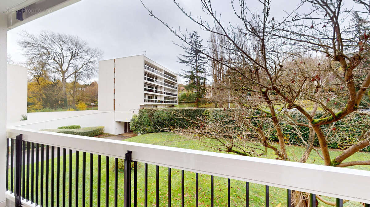 Appartement à L&#039;ETANG-LA-VILLE