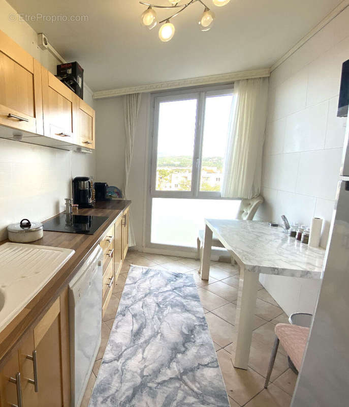 Appartement à MARSEILLE-15E