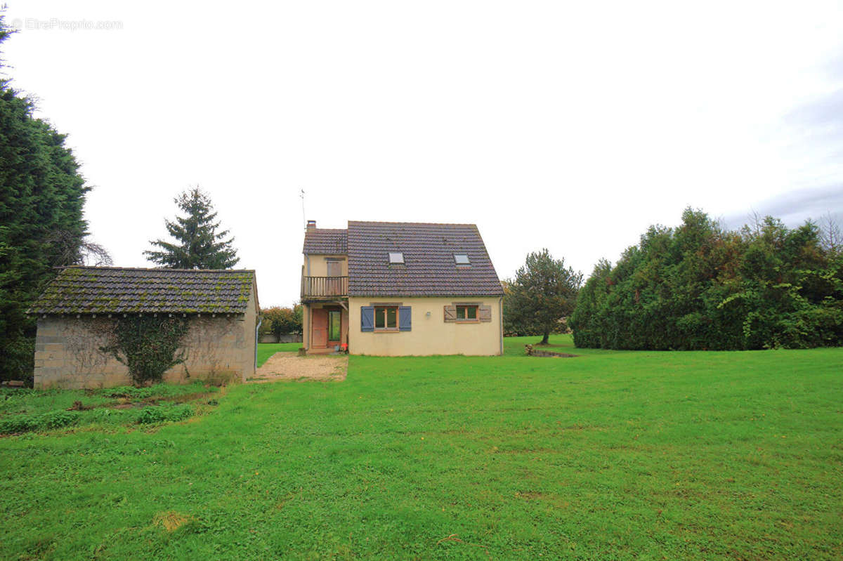 Maison à SAINT-MAURICE-THIZOUAILLE