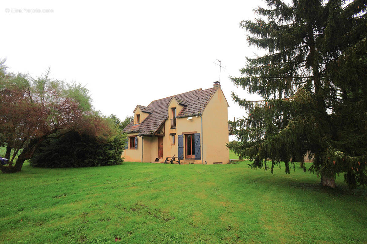 Maison à SAINT-MAURICE-THIZOUAILLE