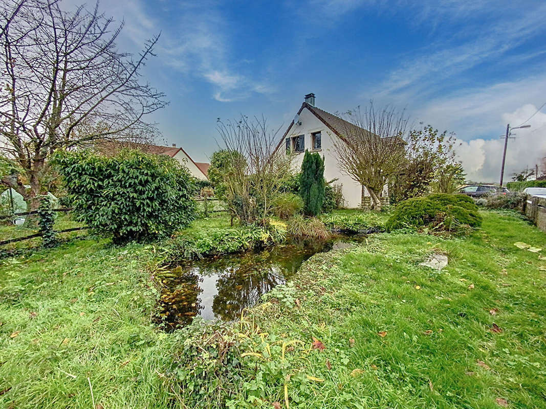 Maison à PUTOT-EN-BESSIN