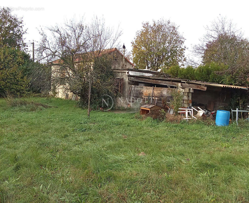 Terrain à CADENET