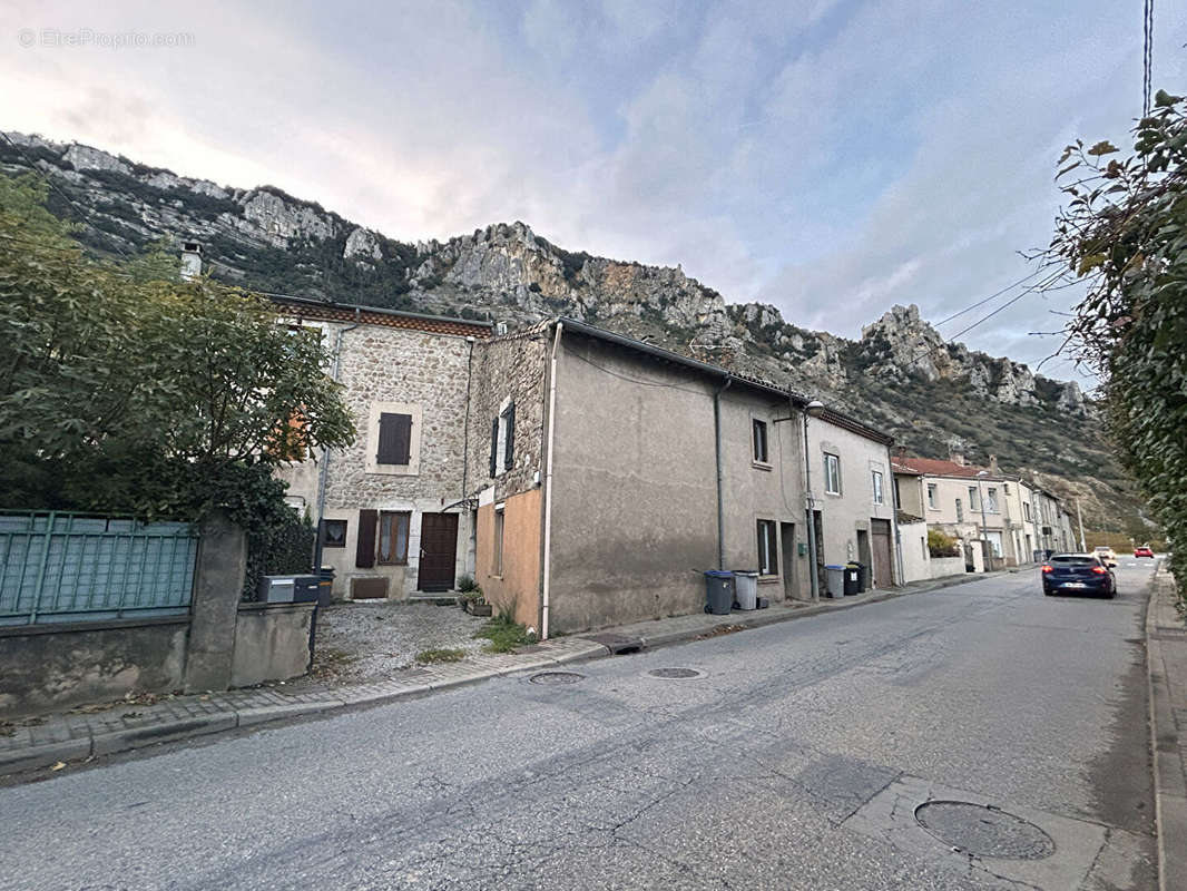 Maison à GUILHERAND-GRANGES