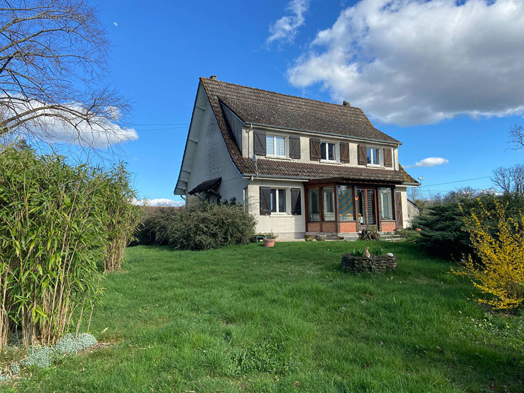 Maison à LE CHAUTAY