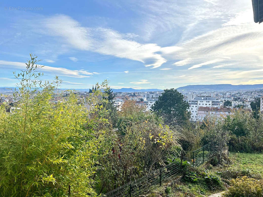 Maison à CLERMONT-FERRAND