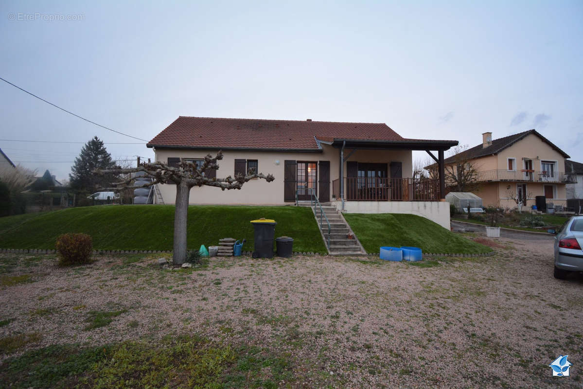 Maison à SAINT-POURCAIN-SUR-SIOULE