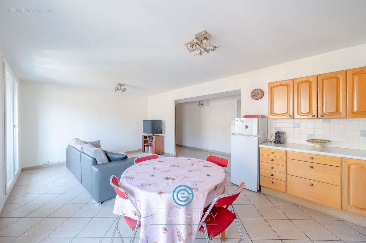 Appartement à MARSEILLE-10E