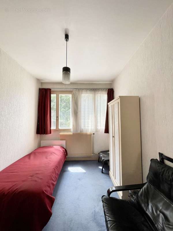 1ère chambre - Appartement à CHATILLON