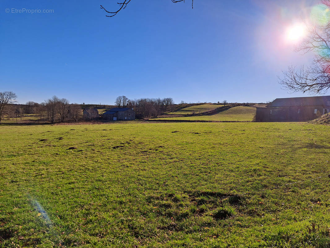 Terrain à LES VASTRES