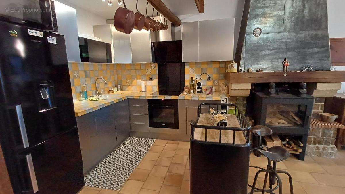 Appartement à VINON-SUR-VERDON