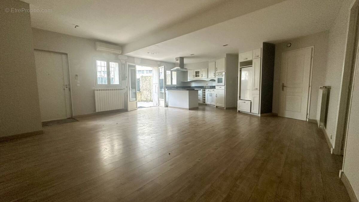 Appartement à LA PENNE-SUR-HUVEAUNE