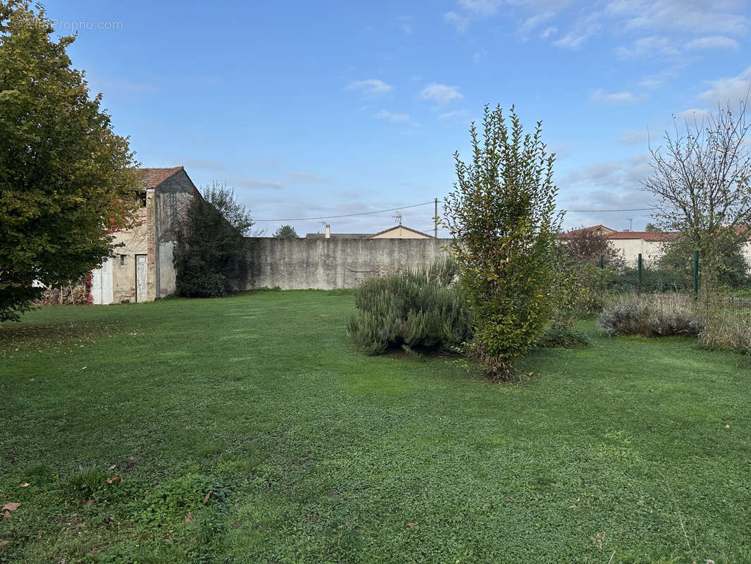 Terrain à SAINT-GALMIER