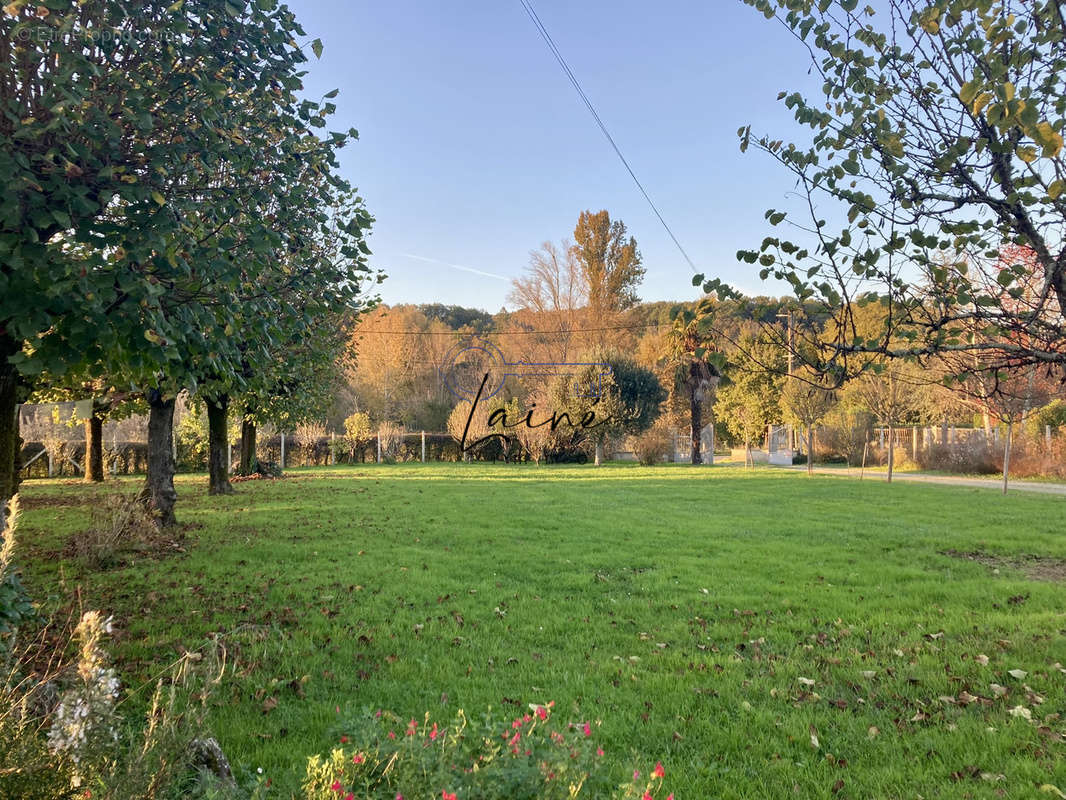 Maison à PINEUILH