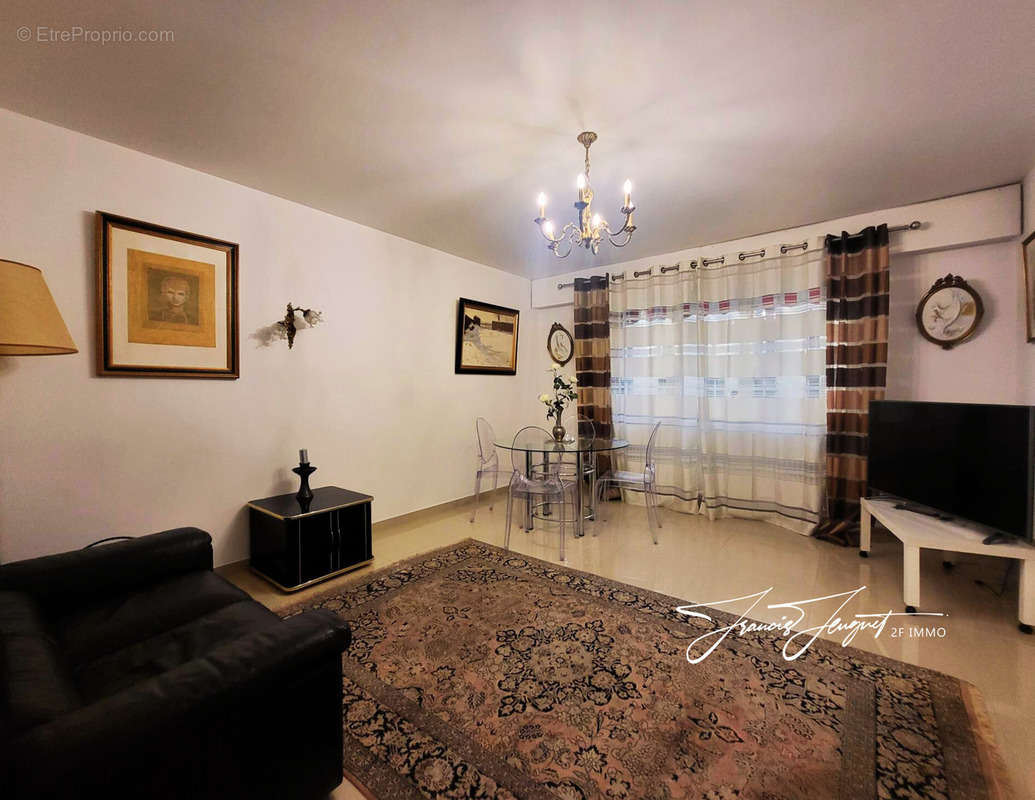 Appartement à AIX-LES-BAINS